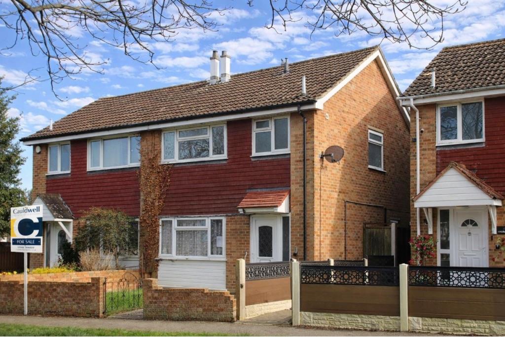 3 bed property in Calder Vale, Milton Keynes